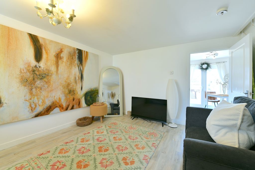 Sitting Room- click for photo gallery